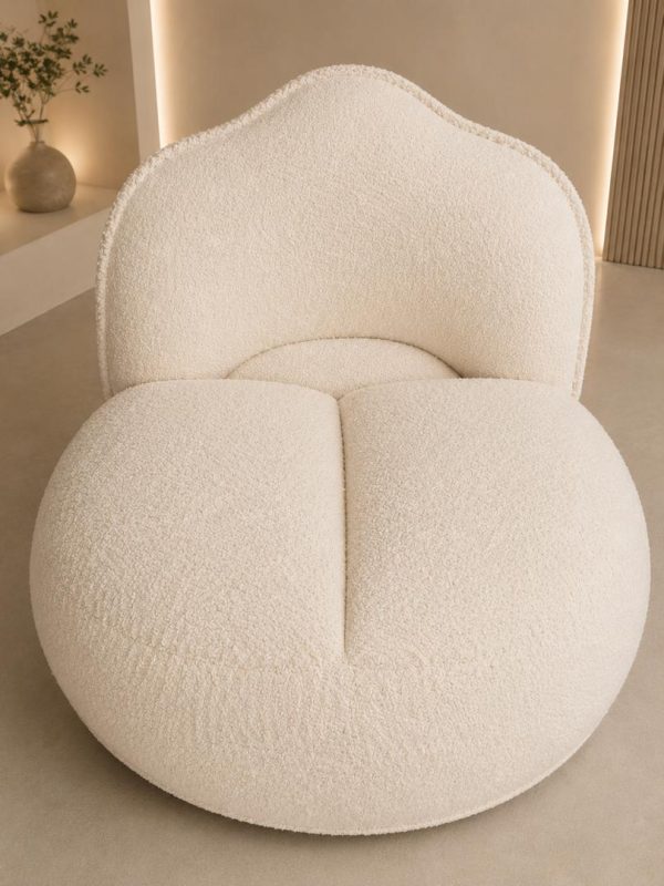 Luxury Tri-Bloated Accent chair